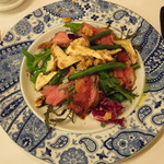 レストラン　エスカリエ - フランス小鴨のスモーク、トルコの松茸