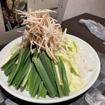 博多もつ鍋 やま中 - セットの野菜