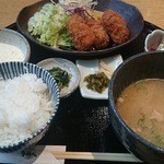 うおまん - 季節のカキフライ定食カキフライは4個かな？