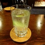 ムーンシャイン - ジン・リッキー