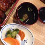 うなぎ亭 友栄 - お新香、肝吸い
