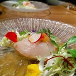 スカイラウンジ オーロラ - ●ブリのマリネと大根煮　魚介風味の和風ジュレ
　タプナードとトビッコ添え