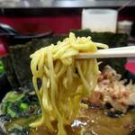 ラーメン 杉田家 - 麺リフト