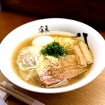 銀座 八五 - ラビオリグルマンディーズ中華そば2200円