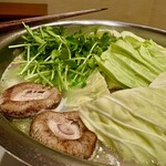 博多水炊きと焼き鳥 鳥善 - 水炊き