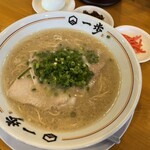 博多豚骨 一歩 - 焼きめしセット（らーめん+焼きめし）¥1,200