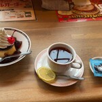 珈琲所コメダ珈琲店 - 料理写真:デザートセット　ホットレモンティーと珈琲所のプリン¥1100