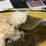 博多カレー研究所 博多とんこつあごだしカレー - なかなか美味い♫