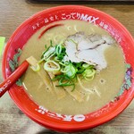 天下一品 - 料理写真:オーダーから3分チョイで着丼。後半は塩味を強く感じて夜になっても喉がかなり渇いた状態が続いてエグい。