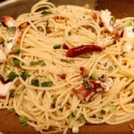 五右衛門 - 料理写真:タコのペペロンチーノ大盛り