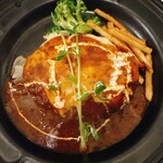 御馳走オムライス館 ネコ目 - 