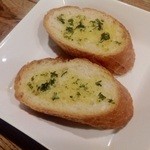 もつ焼き ねぎぼうず - H27.1.28 ガーリックトースト(すじ煮込)