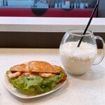 朝搾り牛乳Café 海畑牧場 - 