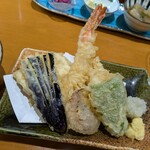 酒菜と炭火 山海鮮 - 「天ぷら盛合せ」