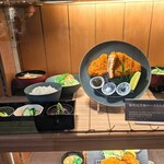 とんかつKYK - ショウケース
