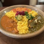 クワイエットビレッジ・カレーショップ - 3種盛り 1,400円