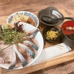 さば料理専門店 SABAR+ - とろさばの刺身丼 1,380円、スープセット +380円