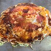 お好み焼き 新長 - 肉玉そば(税込700円)
・袋入り蒸し中細麺(升萬食品)
・センナリソース(コクのある旨み)
・焼き方:しっかり押す
・焼き上がりの形:綺麗な円形
・鉄板orお皿で食べます