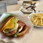 ミサロッソ - ミサモンスター ¥830 ポテト ¥220