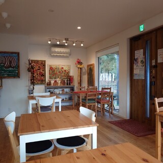 ヒュッゲカフェ グリーンシューツ_2