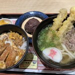 資さんうどん - しあわせセット(ミニ肉ごぼ天うどん＋ミニカツとじ丼＋ミニぼた餅)