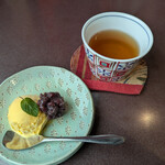 陶路子 - さつまいものデザート、ほうじ茶