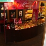 DALLOYAU - 1階は販売店舗