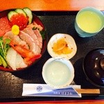 お食事処 はまさか - 海鮮丼