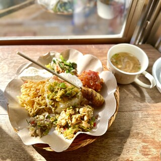 カフェバリチャンプル_0