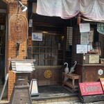 江戸天ぷら屋台 十六文 - ここは入口でなくて左側の狭い通路を進みます