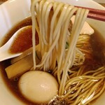 らぁめん ご恩 - つるつるストレート麺