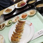 夷川餃子 なかじま - 
