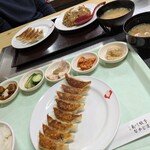 夷川餃子 なかじま - 