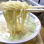 ふくちゃんラーメン - 麺はこんな感じ