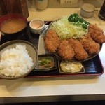 特撰カキフライ定食2,100円（2015年1月）