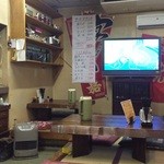 佐野ラーメン めん屋 - 店内は座敷がメイン