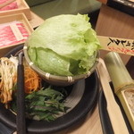 Shabushabu Onyasai - 初めの野菜セット