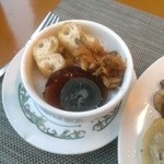 銀城酒店 - 白粥＋皮蛋＋搾菜＋油条