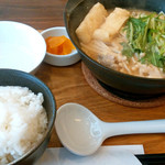 イモキン - 鶏とつくねの味噌鍋