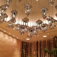 リストランテ ル・ミディ ひらまつ - シャンデリア