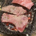 Bincho Sumibi Yaki Jige Tsukiji Ten