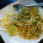 IM CHAN - エビのタイ風焼きそば