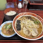 大黒ラーメン - ご飯､大盛ラーメン､ホルモン、最強です！