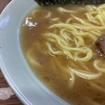 家系ラーメン まこと家 - 鶏油は少ないな