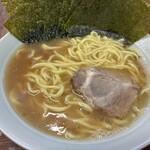 家系ラーメン まこと家 - 並硬め海苔増し