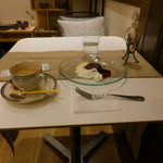 ギャルリ ラ カシェット - コーヒーとお勧めスイーツ（ホンダンショコラ）