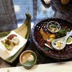 Kappou Hisago - ミニ懐石の色々(鰆のつけ焼き・蛸の煮付け・鯖寿司・卵焼き・蛤の？・蕪巻の？・なまこ他､美味達)と揚げ物3種