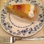 ドトールコーヒーショップ - カボチャのタルト。