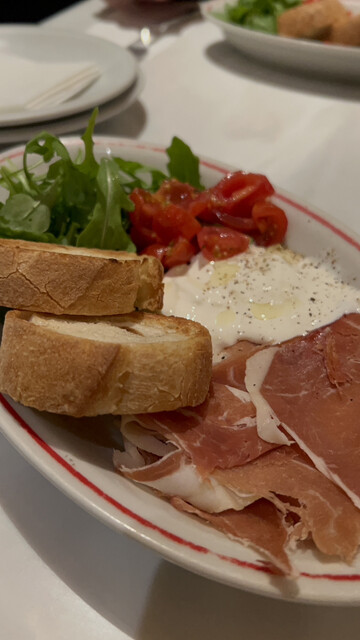 800°ディグリーズ ナポリタン ピッツェリア ニュウマン新宿店 （800