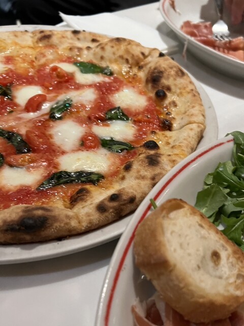 800°ディグリーズ ナポリタン ピッツェリア ニュウマン新宿店 （800